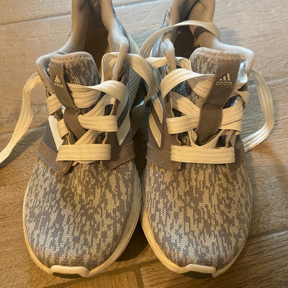 Adidas Edge Lux Grey 3 Women’s Running Shoes 7 GUC